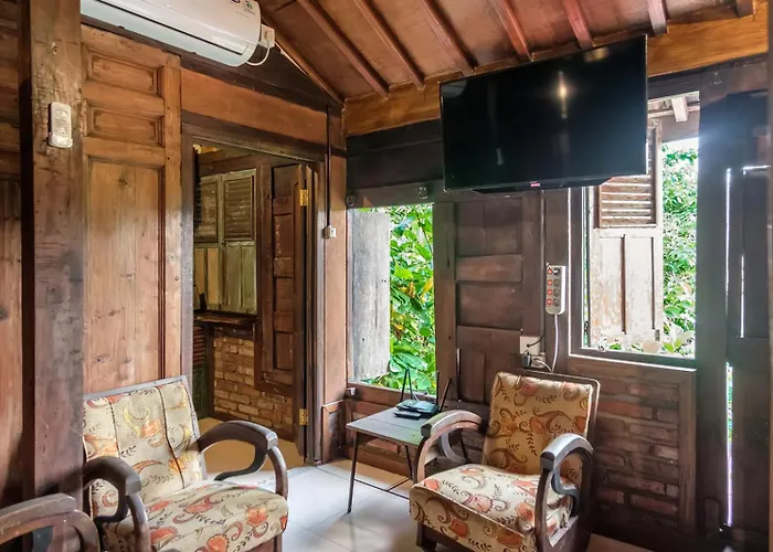 Gasthuis Twospaces Living At Bunga Desa, *