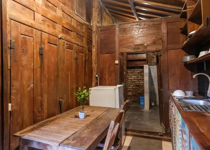 Twospaces Living At Bunga Desa, Gasthuis Jimbaran