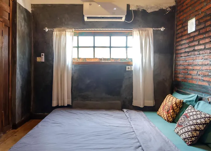 Twospaces Living At Bunga Desa,