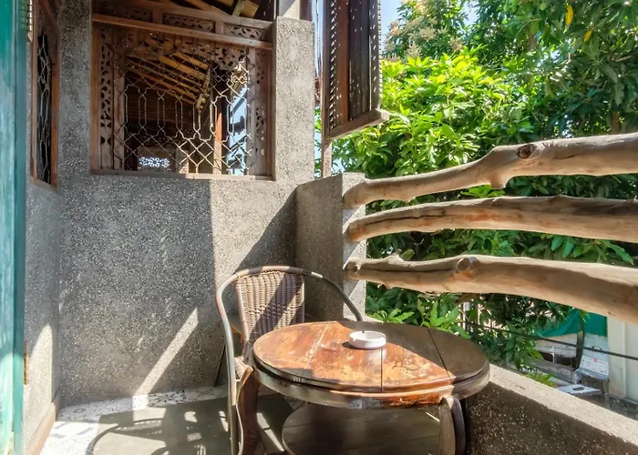 Twospaces Living At Bunga Desa, Gasthuis