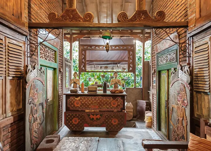 Twospaces Living At Bunga Desa, Gasthuis