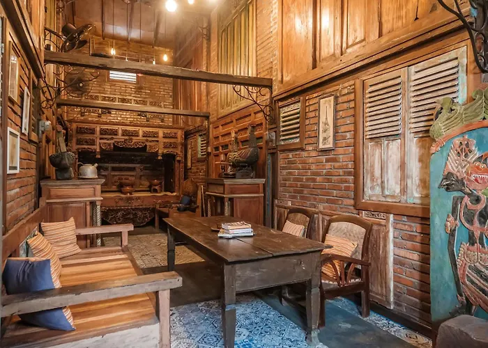 Twospaces Living At Bunga Desa, Jimbaran