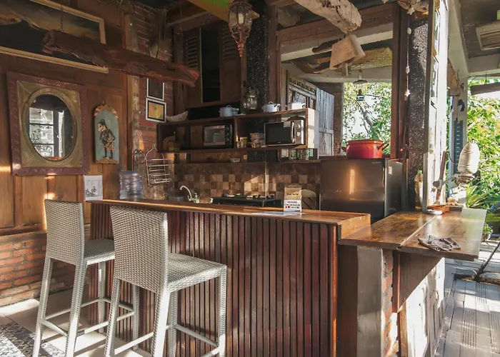Twospaces Living At Bunga Desa, Gasthuis *