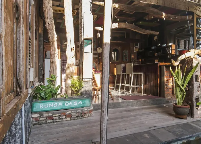 Twospaces Living At Bunga Desa,