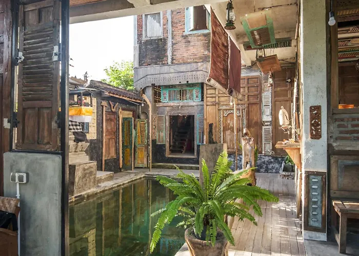 Twospaces Living At Bunga Desa,